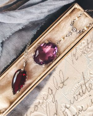 Image post by @maejeanvintage on Instagram