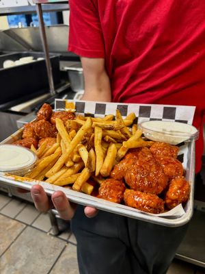 Image post by @wingnutzbarandgrill on Instagram