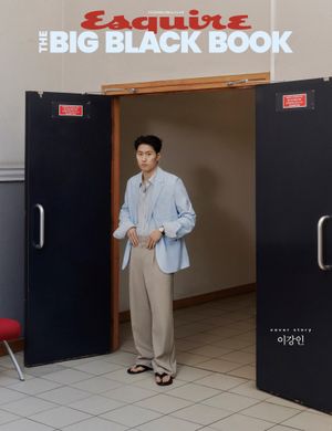 Image post by @esquire.korea on Instagram