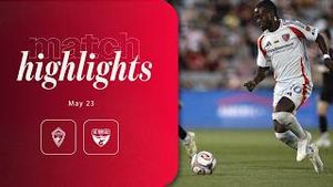 Video post by @fcdallas on YouTube