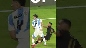 Video post by @FOX Soccer on YouTube