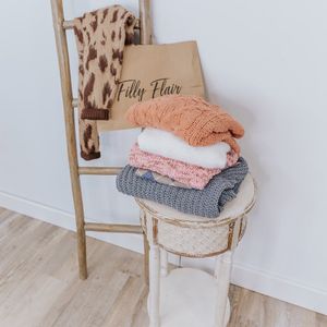Image post by @shopfillyflair on Instagram