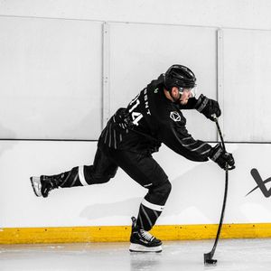 Image post by @bauerhockeysverige on Instagram