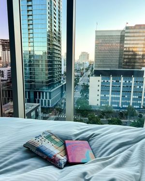 Image post by @blondiereads_ on Instagram