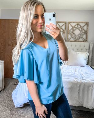 Image post by @shopfillyflair on Instagram