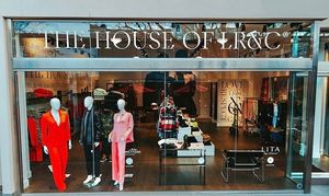 Image post by @thehouseoflrc on Instagram