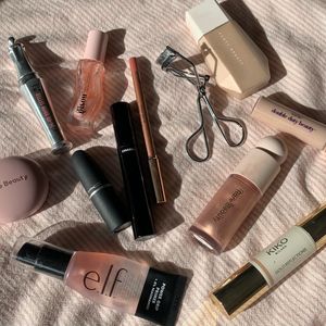 Image post by @annascollective on Instagram