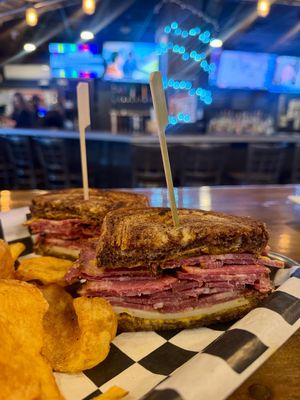 Image post by @wingnutzbarandgrill on Instagram