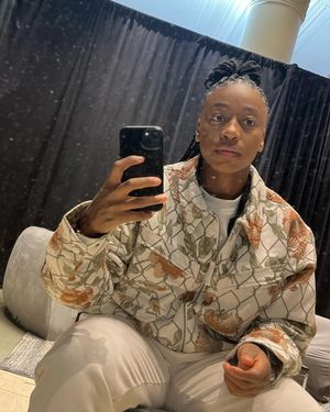 Image post by @jewellloyd on Instagram