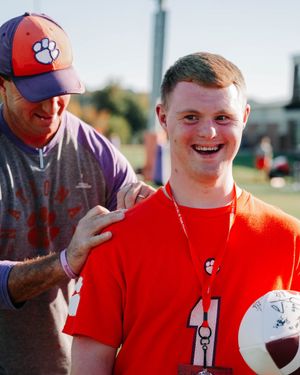 Image post by @ClemsonFB on Twitter/X