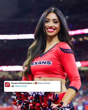 Image post by @texanscheerleaders on Instagram