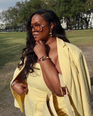 Image post by @shopwithnikaposh on Instagram