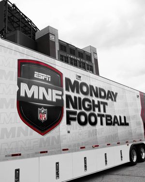 Image post by @lambeaufield on Instagram