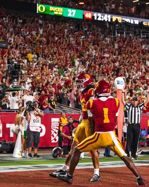 Image post by @uscfb on Instagram