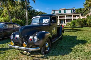 Image post by @deeringestate on Instagram