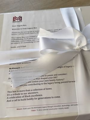 Image post by @angelarye on Instagram