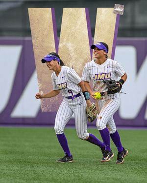 Image post by @jmusoftball on Instagram