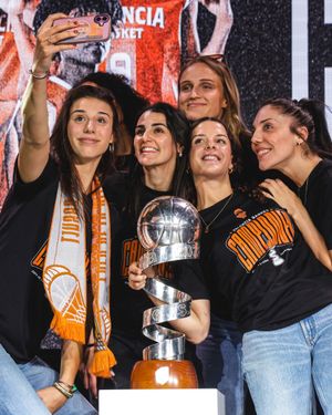 Image post by @valenciabasket on Instagram