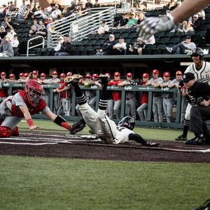 Image post by @vandyboys on Instagram