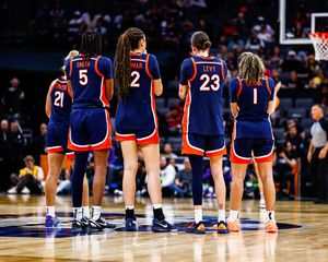 Image post by @uvawomenshoops on Instagram