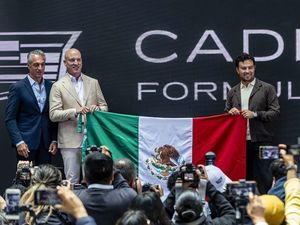 Image post by @schecoperez on Instagram