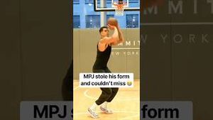 Video post by @bleacherreport on YouTube