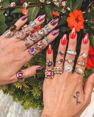 Image post by @maejeanvintage on Instagram