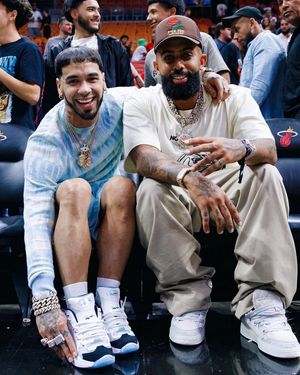 Image post by @anuel on Instagram