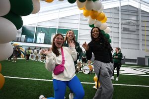 Image post by @USFSoftball on Twitter