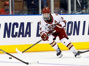 Image post by @du_hockey on Instagram