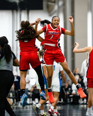 Image post by @nikegirlseybl on Instagram