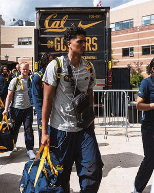 Image post by @cal_football on Instagram