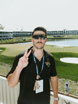 Image post by @devincarvajal on Instagram