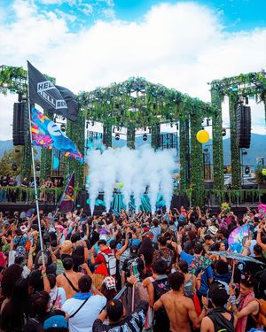 Image post by @nocturnalwland on Instagram