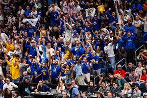 Image post by @HofstraMBB on Twitter
