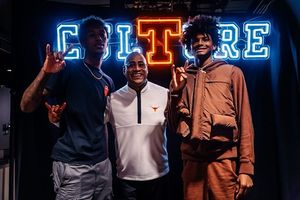 Image post by @_ronhoops on Instagram