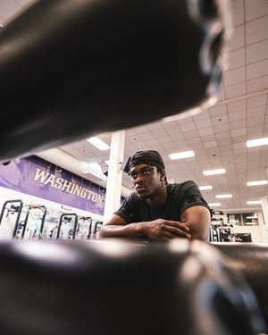 Image post by @uw_mbb on Instagram
