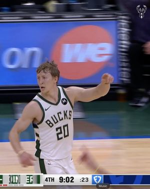 Video post by @Bucks on Twitter