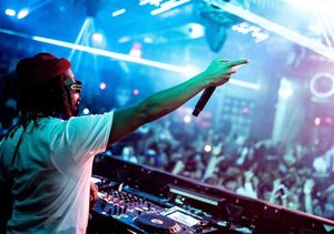 Image post by @marqueelv on Facebook
