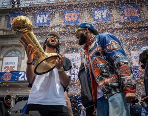 Image post by @NYKnicks_Media on Twitter