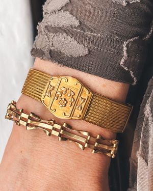 Image post by @maejeanvintage on Instagram