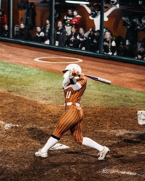 Image post by @texassoftball on Instagram