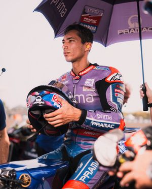 Image post by @pramacracing on Instagram