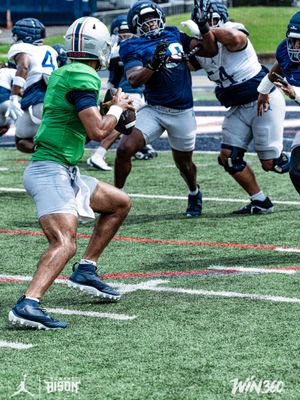 Image post by @hubisonfootball on Instagram