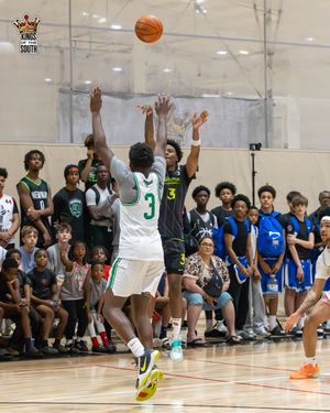 Image post by @ngshoops on Instagram