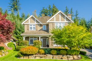 Image post by @kellyraaberealestate on Instagram