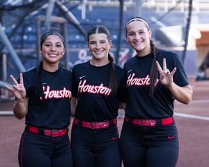 Image post by @UHCougarSB on Twitter