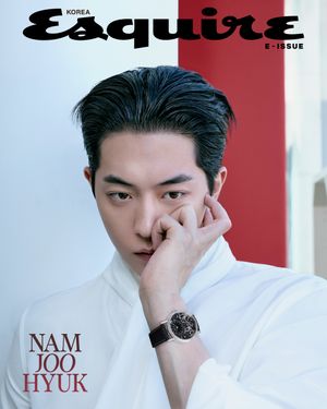 Image post by @esquire.korea on Instagram