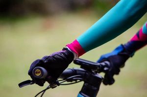 Image post by @esigrips on Instagram