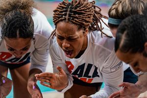 Image post by @uvawomenshoops on Instagram